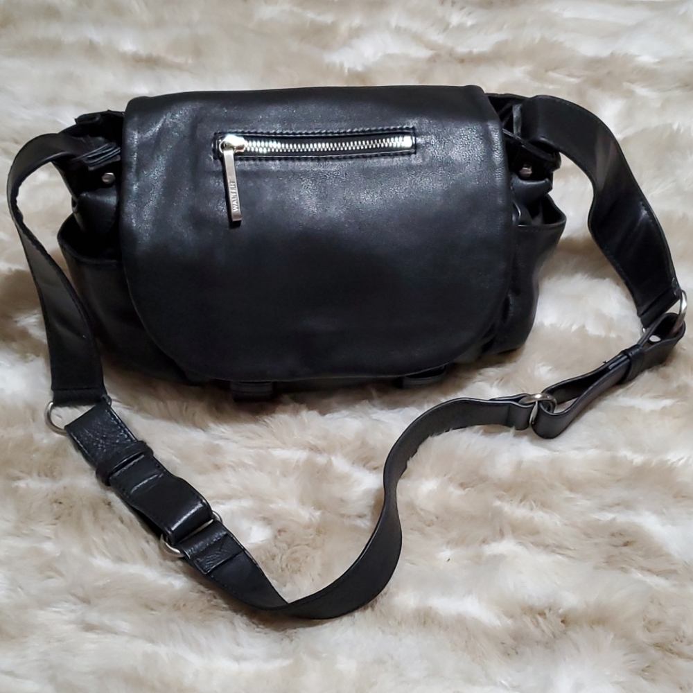 EUC Walter, Walter Baker black leather